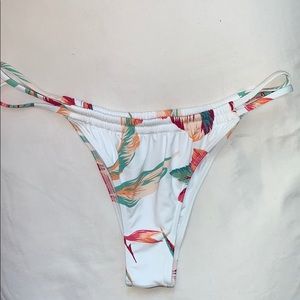 NWOT Roxy Lahaina Bay Mini Bikini Bottoms